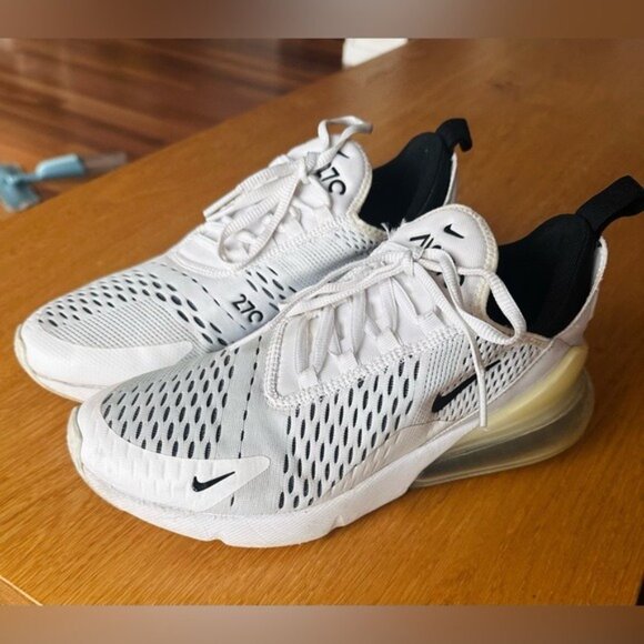 Nike Women's Nike Air Max 270 sz 8.5 shoes White Black Nike Athletic Shoes - Picture 2 of 9